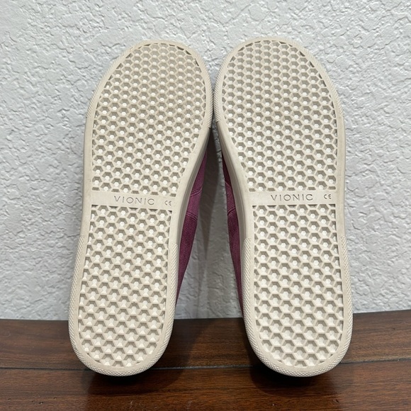 Vionic Jean Suede Slip On Comfort Sneakers  Size 8.5 - Picture 7 of 8